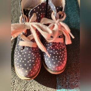 Girls boots
